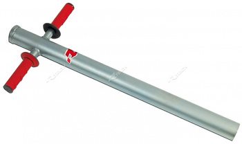 Outil pour piquets de piste