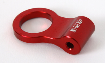 Patte alu Rouge pour silencieux carbone Bud 2T + silenbloc & entretoi